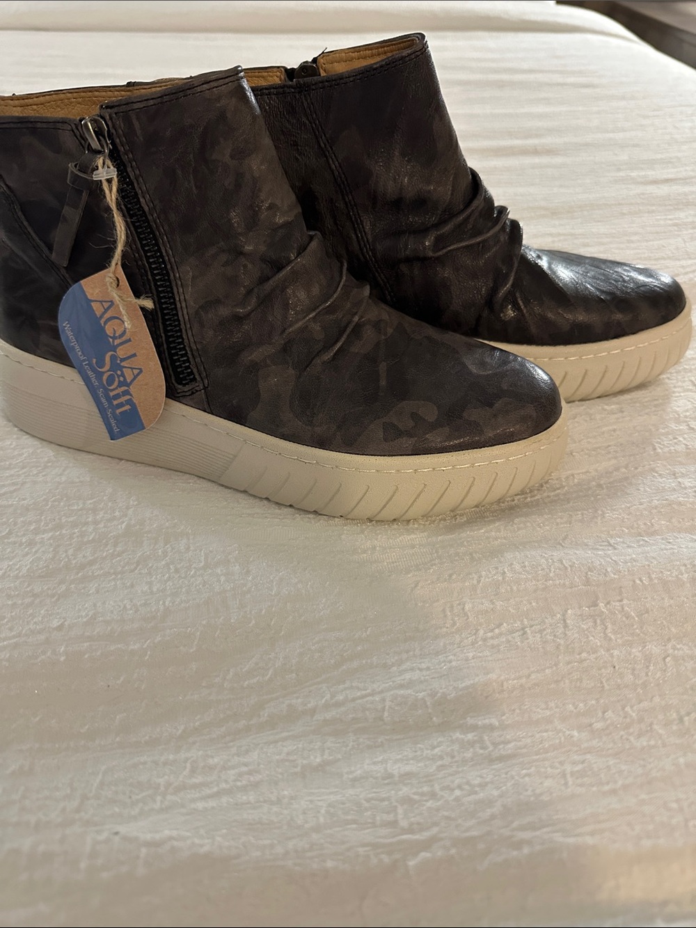 Waterproof Women's Black Leather Platform Ankle Sneakers